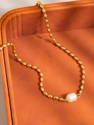 Vivi Necklace
